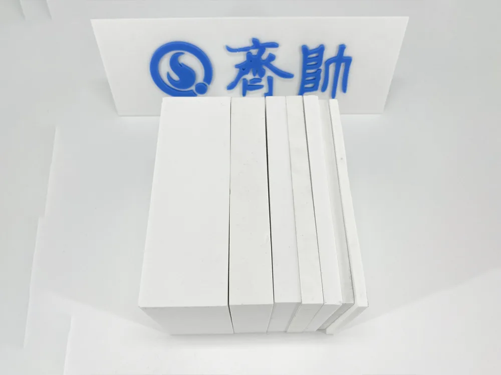 Apa materi piring keramik alumina?