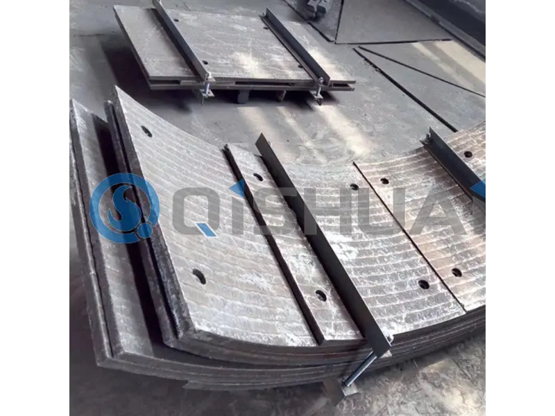 Napa Plate Overlay Chromium Carbide Luwih Luwih Tahan Dibanding Baja Biasa?